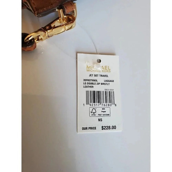 Michael Kors Wallet - Picture 5 of 9